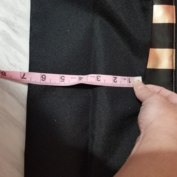 NWT!  Pink Victoria's Secret tote bag - Picture 8 of 8